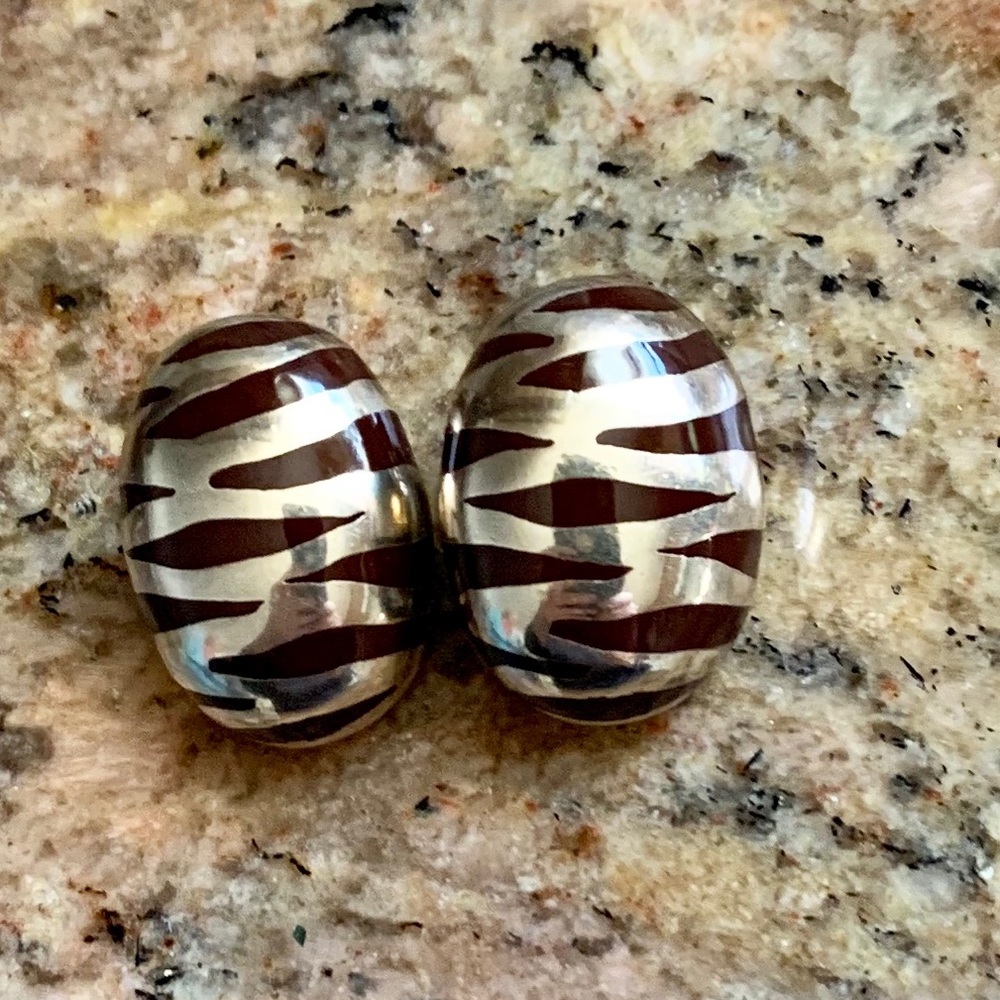 Vintage Italy Sterling Silver Clip Earrings animal print enamel Jewelry Italian - Picture 4 of 10